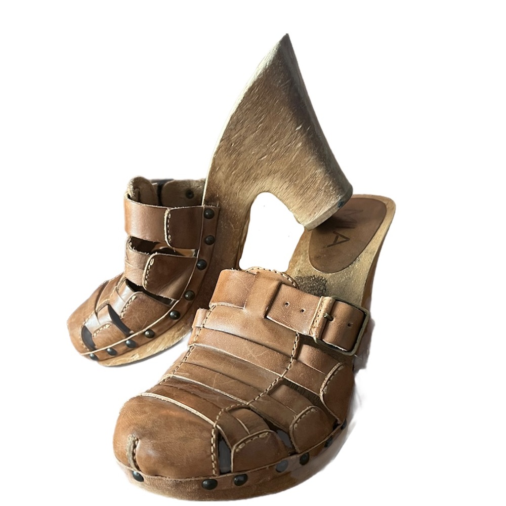 MIA WOODEN MULES